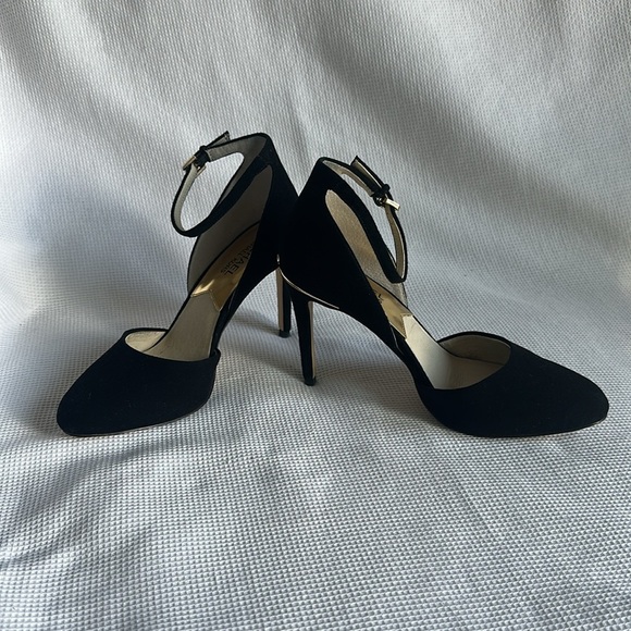 Michael Kors Georgia Black Suede Ankle Strap High Heels Gold Accent Size 6.5 - Picture 7 of 10